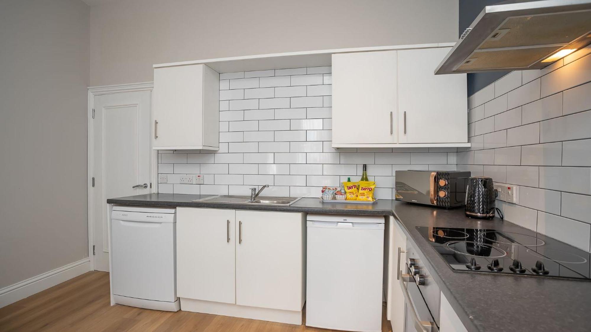 2 Bdr & 1 Bdr Apartments At Queens Uni By Belfast City Breaks Екстер'єр фото