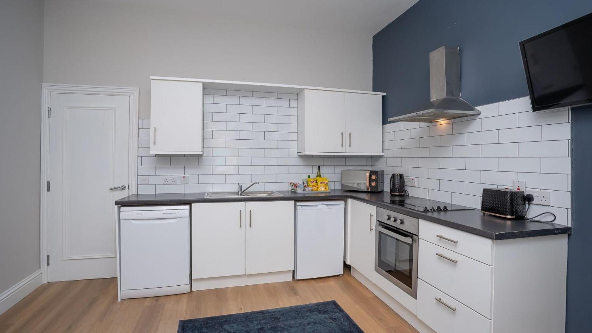 2 Bdr & 1 Bdr Apartments At Queens Uni By Belfast City Breaks Номер фото