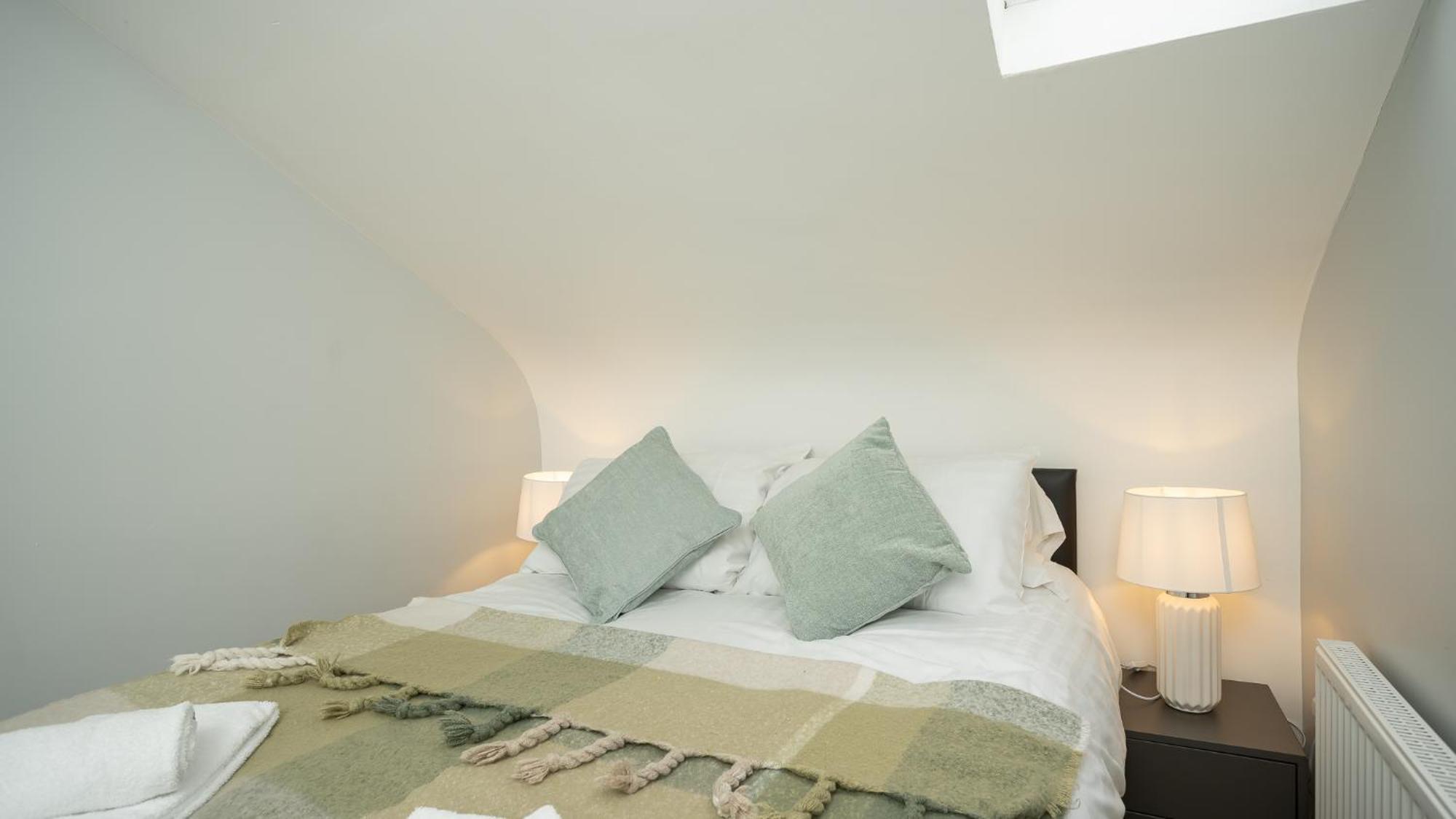 2 Bdr & 1 Bdr Apartments At Queens Uni By Belfast City Breaks Екстер'єр фото